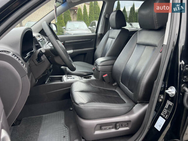 Хендай Санта Фе 2011 в Нововолынск на Automoto.ua Черный Хендай Санта Фе, объемом двигателя 1.97 л и пробегом 214 тыс. км за 13490 $, фото 12 на Automoto.ua