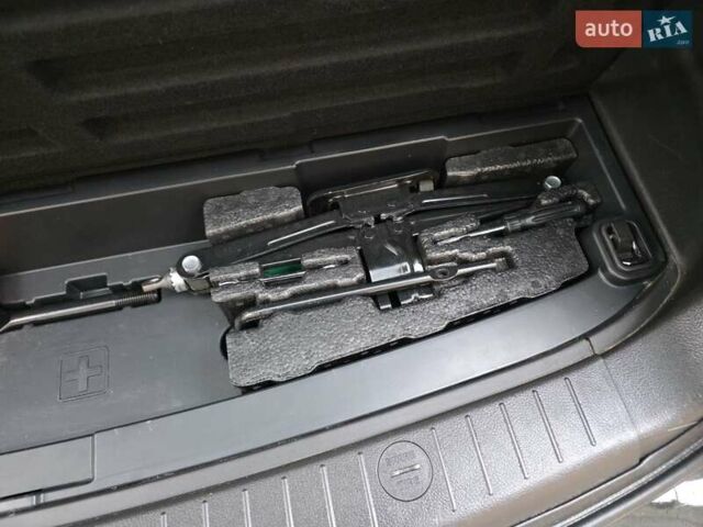 Черный Хендай Санта Фе, объемом двигателя 2.2 л и пробегом 232 тыс. км за 15099 $, фото 42 на Automoto.ua