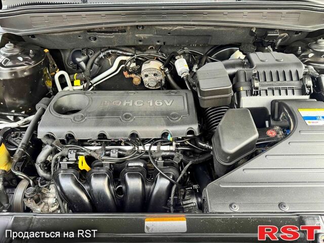 Чорний Хендай Санта Фе, об'ємом двигуна 2.4 л та пробігом 158 тис. км за 12450 $, фото 11 на Automoto.ua