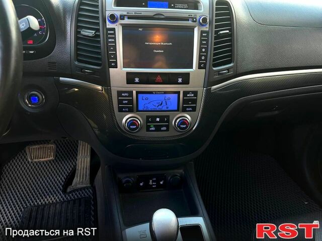 Чорний Хендай Санта Фе, об'ємом двигуна 2.2 л та пробігом 250 тис. км за 14500 $, фото 10 на Automoto.ua