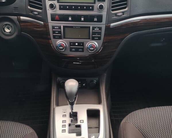 Чорний Хендай Санта Фе, об'ємом двигуна 2.36 л та пробігом 131 тис. км за 12600 $, фото 39 на Automoto.ua