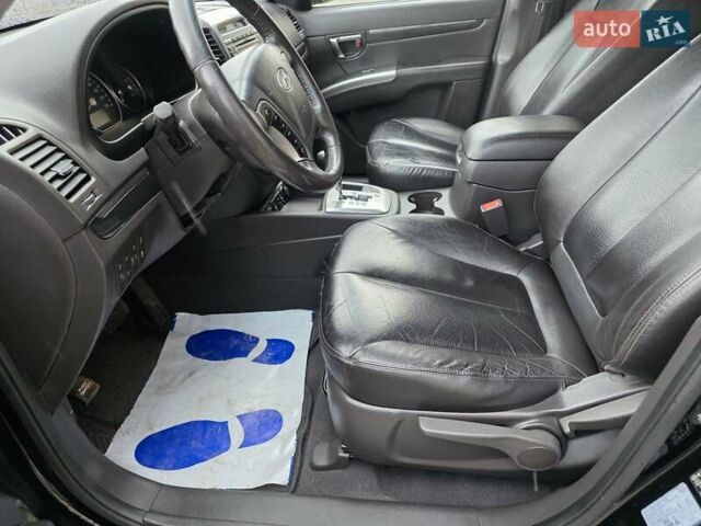 Черный Хендай Санта Фе, объемом двигателя 2.2 л и пробегом 232 тыс. км за 15099 $, фото 21 на Automoto.ua