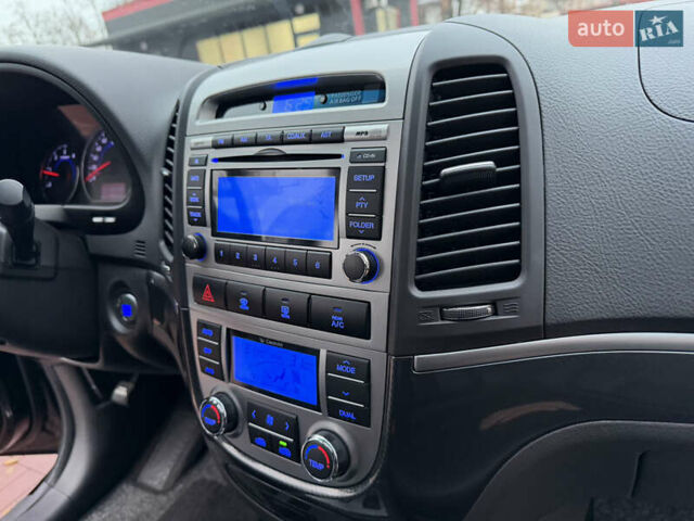 Черный Хендай Санта Фе, объемом двигателя 2.2 л и пробегом 170 тыс. км за 13900 $, фото 52 на Automoto.ua