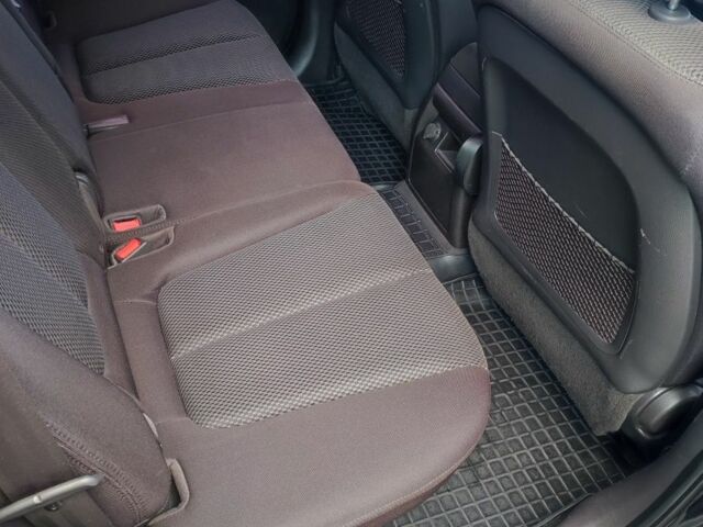 Чорний Хендай Санта Фе, об'ємом двигуна 0 л та пробігом 131 тис. км за 315 $, фото 11 на Automoto.ua