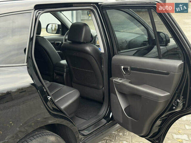 Черный Хендай Санта Фе, объемом двигателя 2.2 л и пробегом 218 тыс. км за 13900 $, фото 56 на Automoto.ua