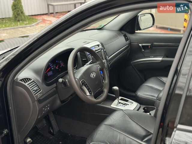 Черный Хендай Санта Фе, объемом двигателя 2.2 л и пробегом 219 тыс. км за 13950 $, фото 30 на Automoto.ua
