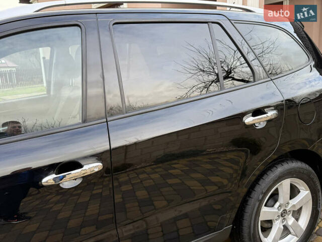 Черный Хендай Санта Фе, объемом двигателя 2.2 л и пробегом 209 тыс. км за 11250 $, фото 49 на Automoto.ua