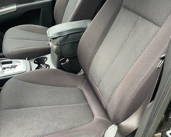 Чорний Хендай Санта Фе, об'ємом двигуна 2.2 л та пробігом 167 тис. км за 12200 $, фото 8 на Automoto.ua