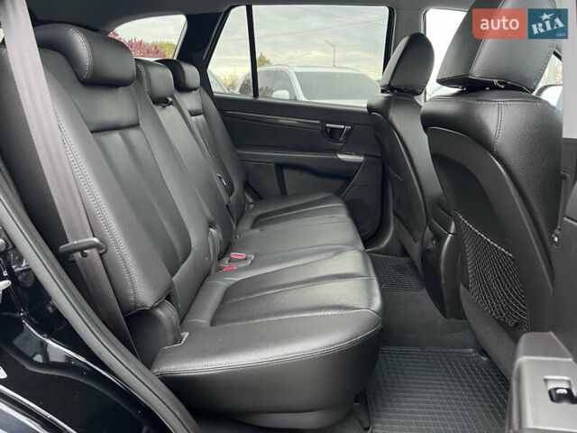 Хендай Санта Фе 2011 в Нововолынск на Automoto.ua Черный Хендай Санта Фе, объемом двигателя 1.97 л и пробегом 214 тыс. км за 13490 $, фото 32 на Automoto.ua