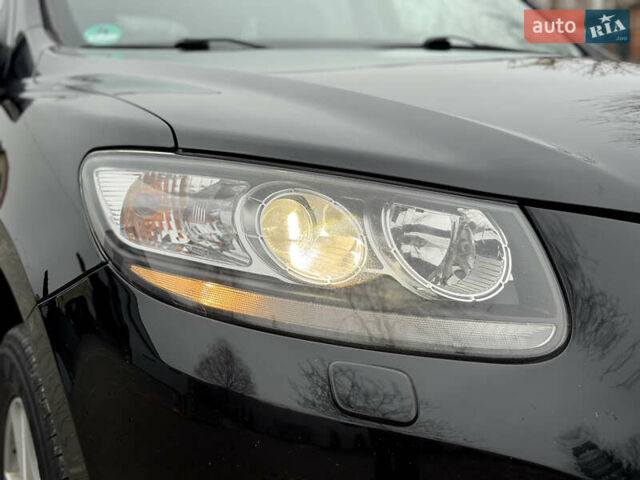 Черный Хендай Санта Фе, объемом двигателя 2.2 л и пробегом 219 тыс. км за 13950 $, фото 28 на Automoto.ua