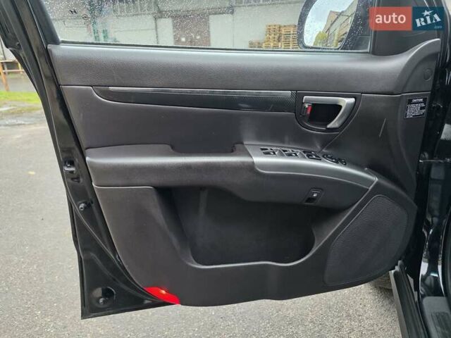 Черный Хендай Санта Фе, объемом двигателя 2.2 л и пробегом 232 тыс. км за 15099 $, фото 23 на Automoto.ua