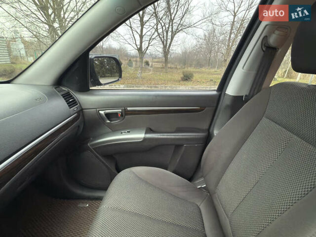 Чорний Хендай Санта Фе, об'ємом двигуна 2.2 л та пробігом 208 тис. км за 11950 $, фото 8 на Automoto.ua