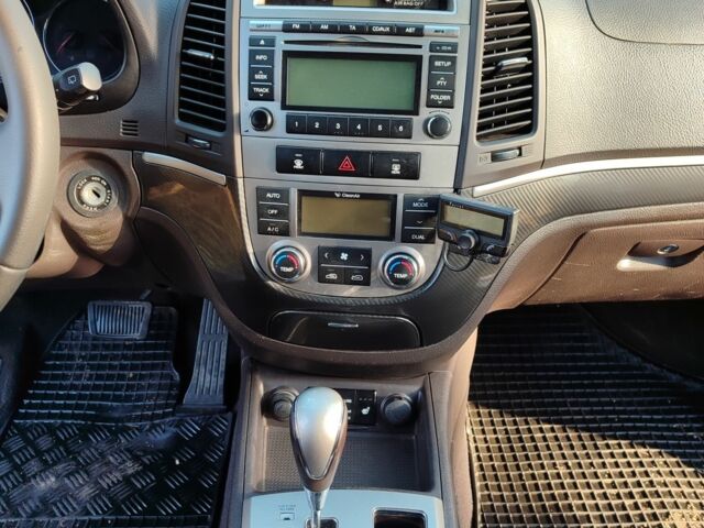 Хендай Санта Фе 2011 у Кельменцах на Automoto.ua Чорний Хендай Санта Фе, об'ємом двигуна 0 л та пробігом 170 тис. км за 13200 $, фото 4 на Automoto.ua