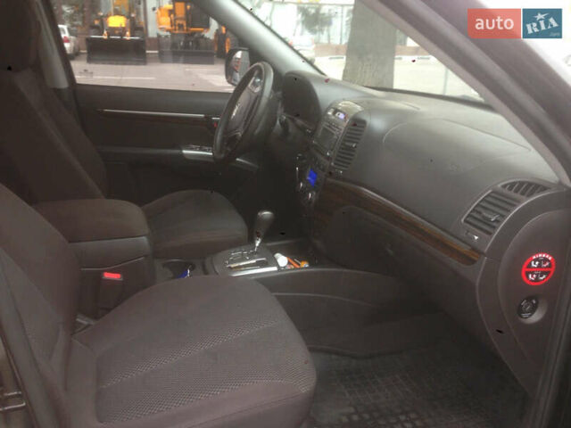 Хендай Санта Фе 2011 в Харькове на Automoto.ua Черный Хендай Санта Фе, объемом двигателя 2.36 л и пробегом 147 тыс. км за 14000 $, фото 8 на Automoto.ua