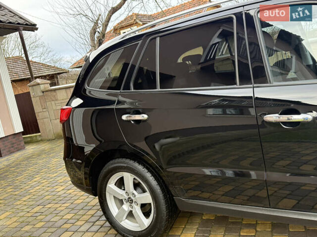 Черный Хендай Санта Фе, объемом двигателя 2.2 л и пробегом 209 тыс. км за 11250 $, фото 10 на Automoto.ua