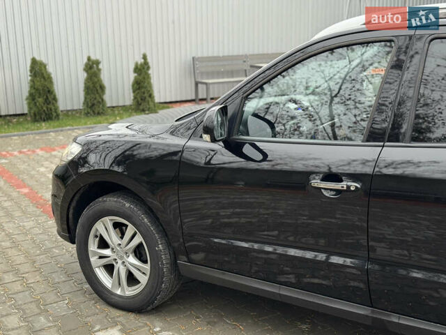 Черный Хендай Санта Фе, объемом двигателя 2.2 л и пробегом 219 тыс. км за 13950 $, фото 22 на Automoto.ua