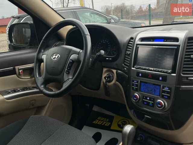Черный Хендай Санта Фе, объемом двигателя 2.2 л и пробегом 242 тыс. км за 12900 $, фото 18 на Automoto.ua