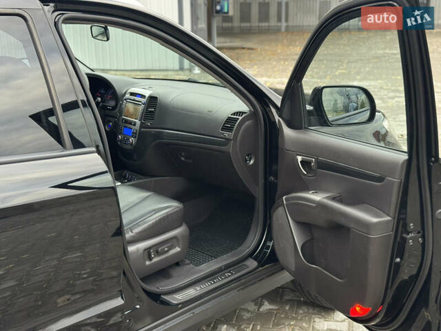 Черный Хендай Санта Фе, объемом двигателя 2.2 л и пробегом 218 тыс. км за 13900 $, фото 60 на Automoto.ua