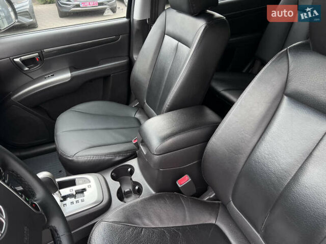 Хендай Санта Фе 2011 в Нововолынск на Automoto.ua Черный Хендай Санта Фе, объемом двигателя 1.97 л и пробегом 214 тыс. км за 13490 $, фото 25 на Automoto.ua