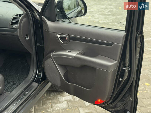 Черный Хендай Санта Фе, объемом двигателя 2.2 л и пробегом 218 тыс. км за 13900 $, фото 49 на Automoto.ua