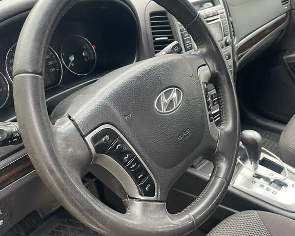 Чорний Хендай Санта Фе, об'ємом двигуна 2.2 л та пробігом 167 тис. км за 12200 $, фото 7 на Automoto.ua