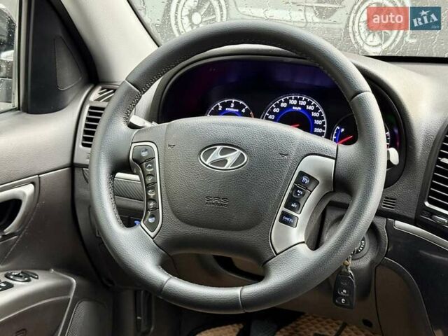 Хендай Санта Фе 2011 у Харкові на Automoto.ua Чорний Хендай Санта Фе, об'ємом двигуна 2 л та пробігом 288 тис. км за 11000 $, фото 15 на Automoto.ua