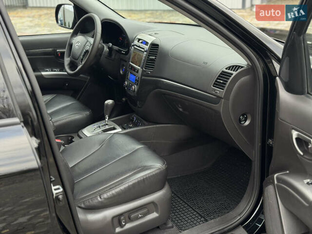 Черный Хендай Санта Фе, объемом двигателя 2.2 л и пробегом 218 тыс. км за 13900 $, фото 54 на Automoto.ua