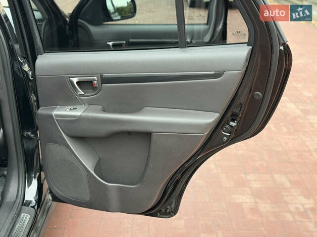 Черный Хендай Санта Фе, объемом двигателя 2.2 л и пробегом 170 тыс. км за 13900 $, фото 28 на Automoto.ua