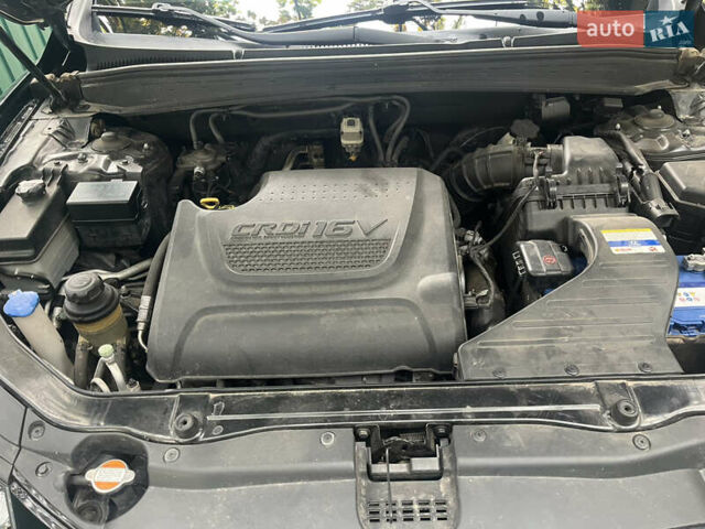 Черный Хендай Санта Фе, объемом двигателя 2.2 л и пробегом 226 тыс. км за 13600 $, фото 15 на Automoto.ua