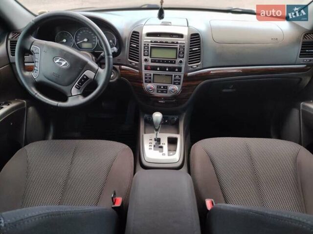 Чорний Хендай Санта Фе, об'ємом двигуна 2.36 л та пробігом 131 тис. км за 12600 $, фото 38 на Automoto.ua