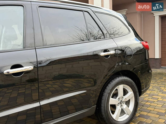 Черный Хендай Санта Фе, объемом двигателя 2.2 л и пробегом 209 тыс. км за 11250 $, фото 5 на Automoto.ua