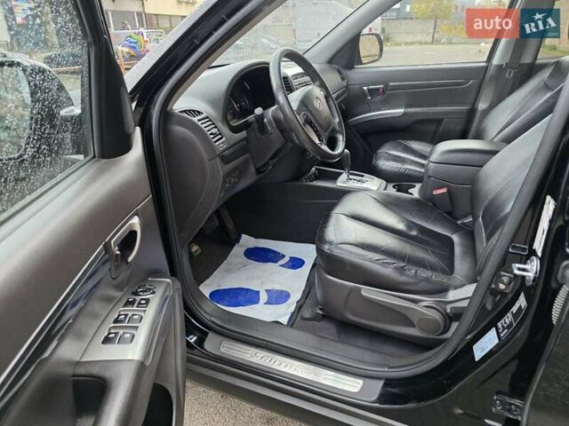 Черный Хендай Санта Фе, объемом двигателя 2.2 л и пробегом 232 тыс. км за 15099 $, фото 20 на Automoto.ua