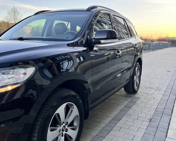 Черный Хендай Санта Фе, объемом двигателя 2.2 л и пробегом 163 тыс. км за 15800 $, фото 9 на Automoto.ua