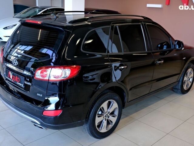Черный Хендай Санта Фе, объемом двигателя 2 л и пробегом 162 тыс. км за 11900 $, фото 4 на Automoto.ua