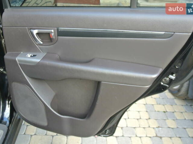 Хендай Санта Фе 2012 в Черновцах на Automoto.ua Черный Хендай Санта Фе, объемом двигателя 2.2 л и пробегом 193 тыс. км за 14900 $, фото 20 на Automoto.ua