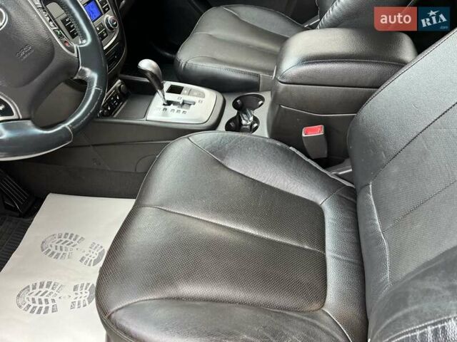 Хендай Санта Фе 2012 в Радивилове на Automoto.ua Черный Хендай Санта Фе, объемом двигателя 2.2 л и пробегом 189 тыс. км за 15200 $, фото 66 на Automoto.ua