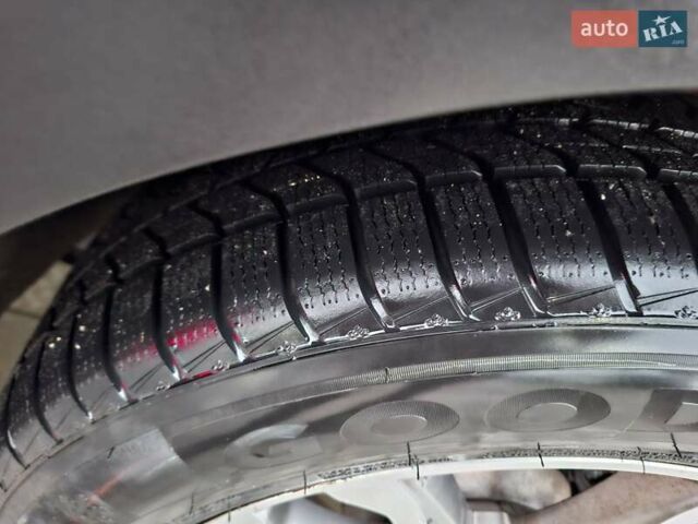 Черный Хендай Санта Фе, объемом двигателя 2.2 л и пробегом 204 тыс. км за 16600 $, фото 15 на Automoto.ua