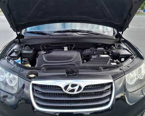 Хендай Санта Фе 2012 в Киеве на Automoto.ua Черный Хендай Санта Фе, объемом двигателя 2.2 л и пробегом 140 тыс. км за 13200 $, фото 44 на Automoto.ua