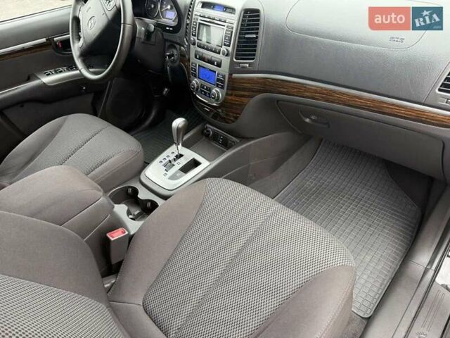 Чорний Хендай Санта Фе, об'ємом двигуна 2.2 л та пробігом 170 тис. км за 14700 $, фото 11 на Automoto.ua