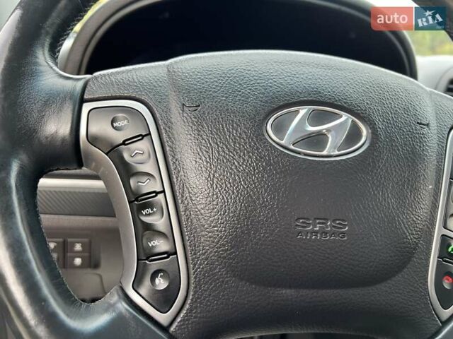 Хендай Санта Фе 2012 в Радивилове на Automoto.ua Черный Хендай Санта Фе, объемом двигателя 2.2 л и пробегом 189 тыс. км за 15200 $, фото 75 на Automoto.ua