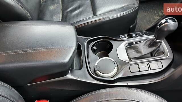 Хендай Санта Фе 2012 в Городок на Automoto.ua Черный Хендай Санта Фе, объемом двигателя 2.2 л и пробегом 165 тыс. км за 18000 $, фото 50 на Automoto.ua