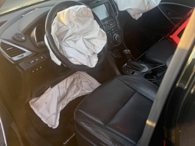 Хендай Санта Фе 2012 в Львове на Automoto.ua Черный Хендай Санта Фе, объемом двигателя 2.2 л и пробегом 151 тыс. км за 13700 $, фото 8 на Automoto.ua