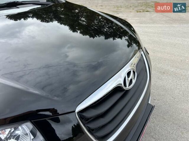 Черный Хендай Санта Фе, объемом двигателя 2.2 л и пробегом 190 тыс. км за 14300 $, фото 60 на Automoto.ua