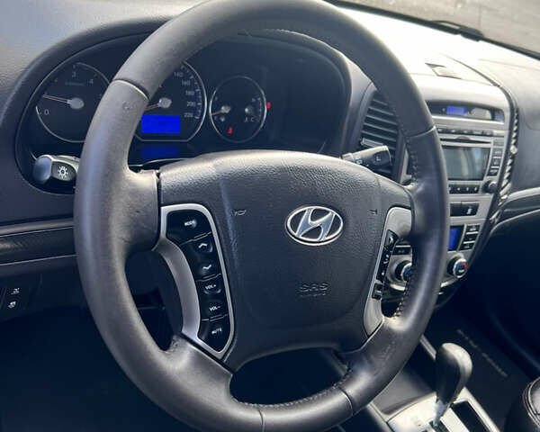 Хендай Санта Фе 2012 в Днепре (Днепропетровске) на Automoto.ua Черный Хендай Санта Фе, объемом двигателя 2.2 л и пробегом 211 тыс. км за 13799 $, фото 11 на Automoto.ua