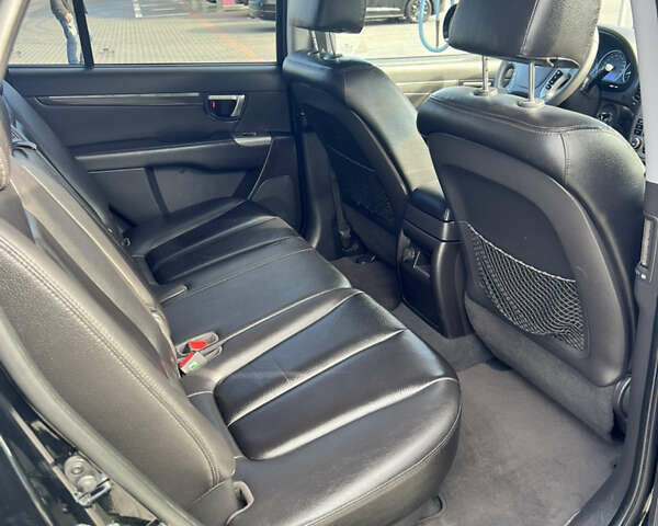 Хендай Санта Фе 2012 в Днепре (Днепропетровске) на Automoto.ua Черный Хендай Санта Фе, объемом двигателя 2.2 л и пробегом 211 тыс. км за 13799 $, фото 19 на Automoto.ua