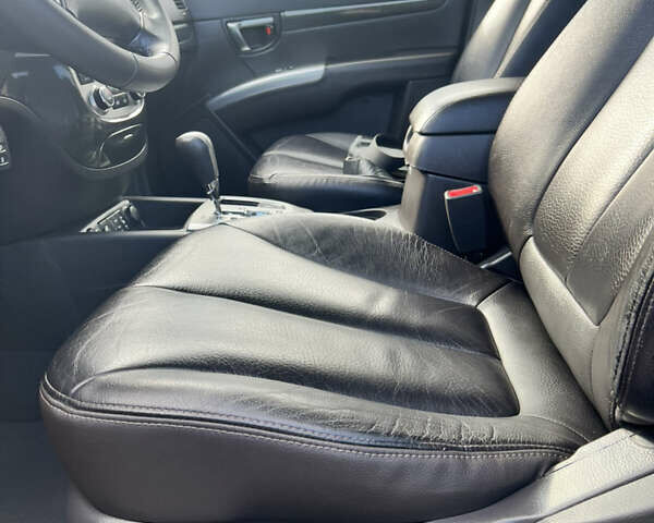 Хендай Санта Фе 2012 в Днепре (Днепропетровске) на Automoto.ua Черный Хендай Санта Фе, объемом двигателя 2.2 л и пробегом 211 тыс. км за 13799 $, фото 9 на Automoto.ua