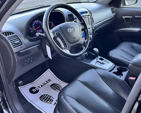 Черный Хендай Санта Фе, объемом двигателя 2.2 л и пробегом 163 тыс. км за 15800 $, фото 14 на Automoto.ua