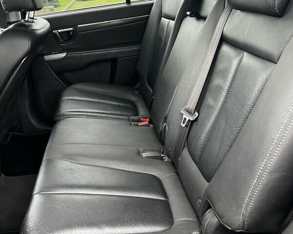 Черный Хендай Санта Фе, объемом двигателя 2.2 л и пробегом 220 тыс. км за 12000 $, фото 47 на Automoto.ua