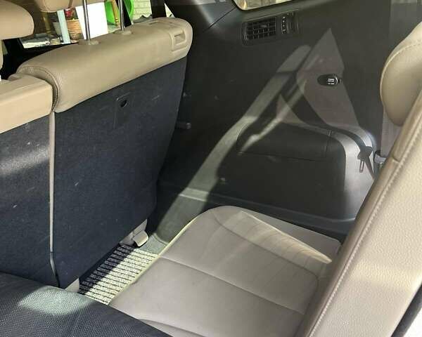 Черный Хендай Санта Фе, объемом двигателя 2.2 л и пробегом 206 тыс. км за 13500 $, фото 17 на Automoto.ua