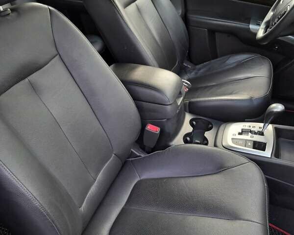 Хендай Санта Фе 2012 в Киеве на Automoto.ua Черный Хендай Санта Фе, объемом двигателя 2.2 л и пробегом 140 тыс. км за 13200 $, фото 30 на Automoto.ua